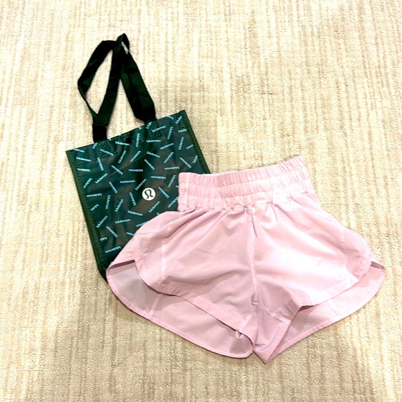 Lululemon women’s shorts size 0 WITH BAG - Picture 1 of 11
